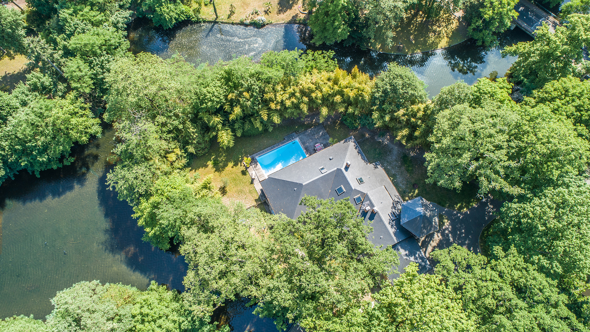 ILE PRIVEE A VENDRE LE VESINET