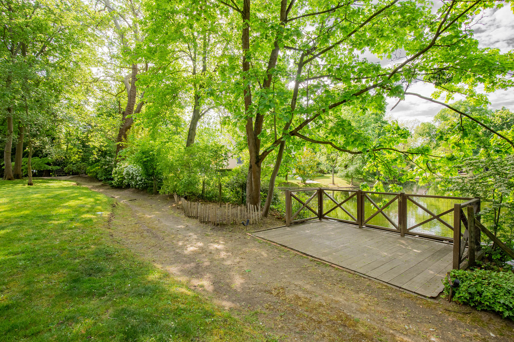 AGENCE IMMOBILIERE LES CERCLES ILE PRIVEE LE VESINET 018