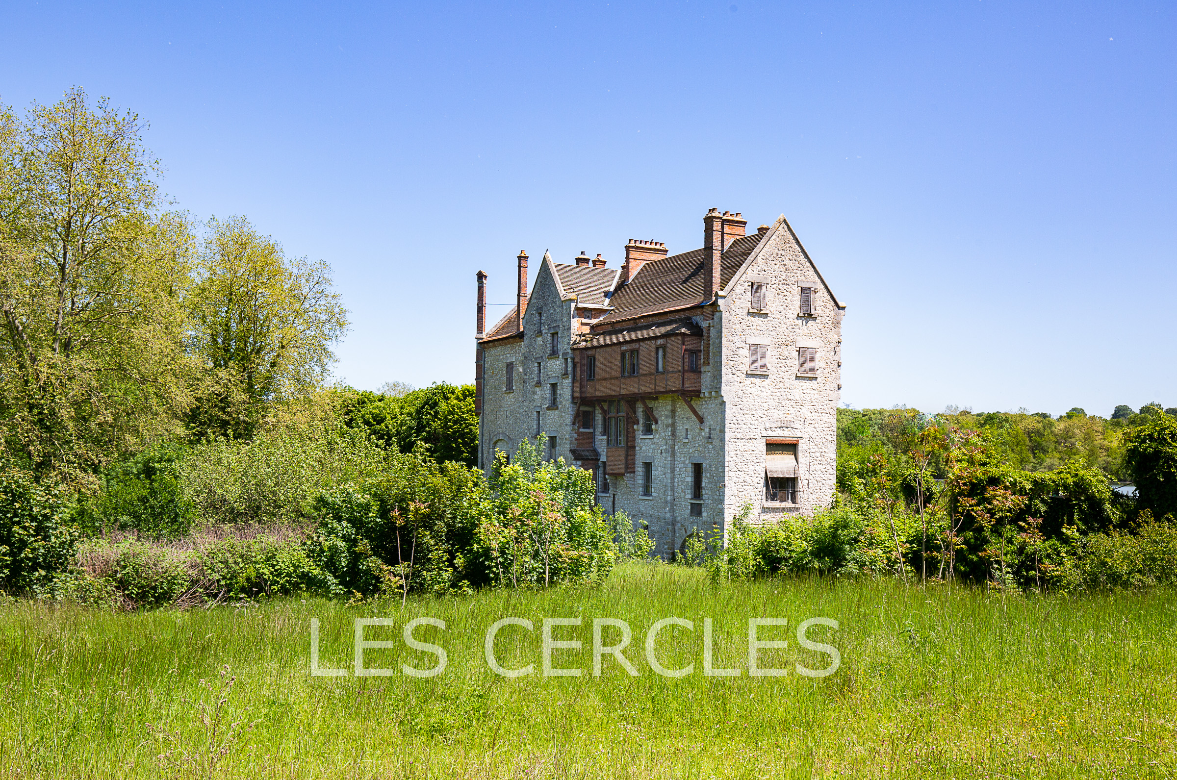 domaine a vendre agence les cercles 7