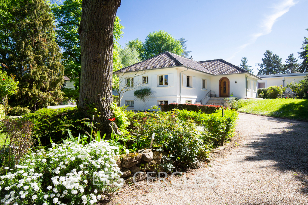 Croissy-sur-Seine : comprendre l’immobilier d’une ville qui ne fonctionne pas comme les autres